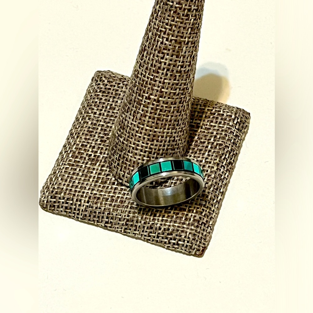 Cute Band Ring Size 7.5